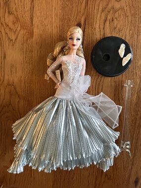 Mattel 2008 Holiday Barbie 20th Anniversary Collector's Edition